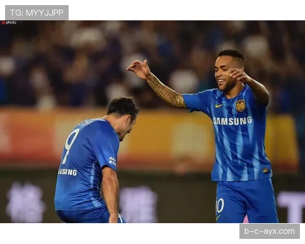 特谢拉关键进球助上海申花强势回暖,状态亮眼迎赛季突破 特谢拉关键进球助上海申花强势回暖,状态亮眼迎赛季突破