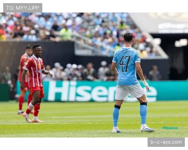 福登无球跑动与接球技术成进攻利器，引领球队开辟新攻势