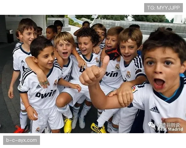 卡马文加青训经历:从雷恩青训营到皇马中场新星的成长轨迹