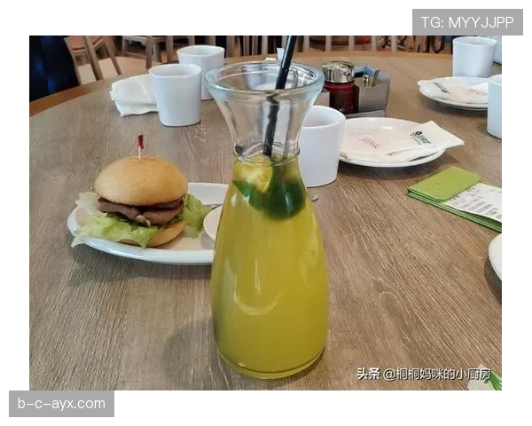 史梦瑶训练完直接拎爱马仕去吃下午茶，这谁顶得住啊